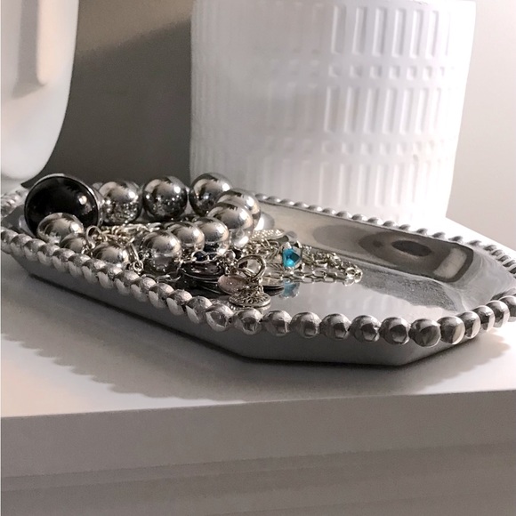 Large SILVER KNOTTED TRAY, heavy, of good quality. Size 12X8 - Picture 7 of 8